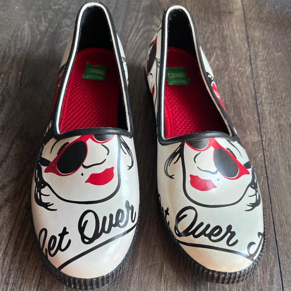 Cougar Women’s Rubber shoes size 7 Waterproof Rain Loafers